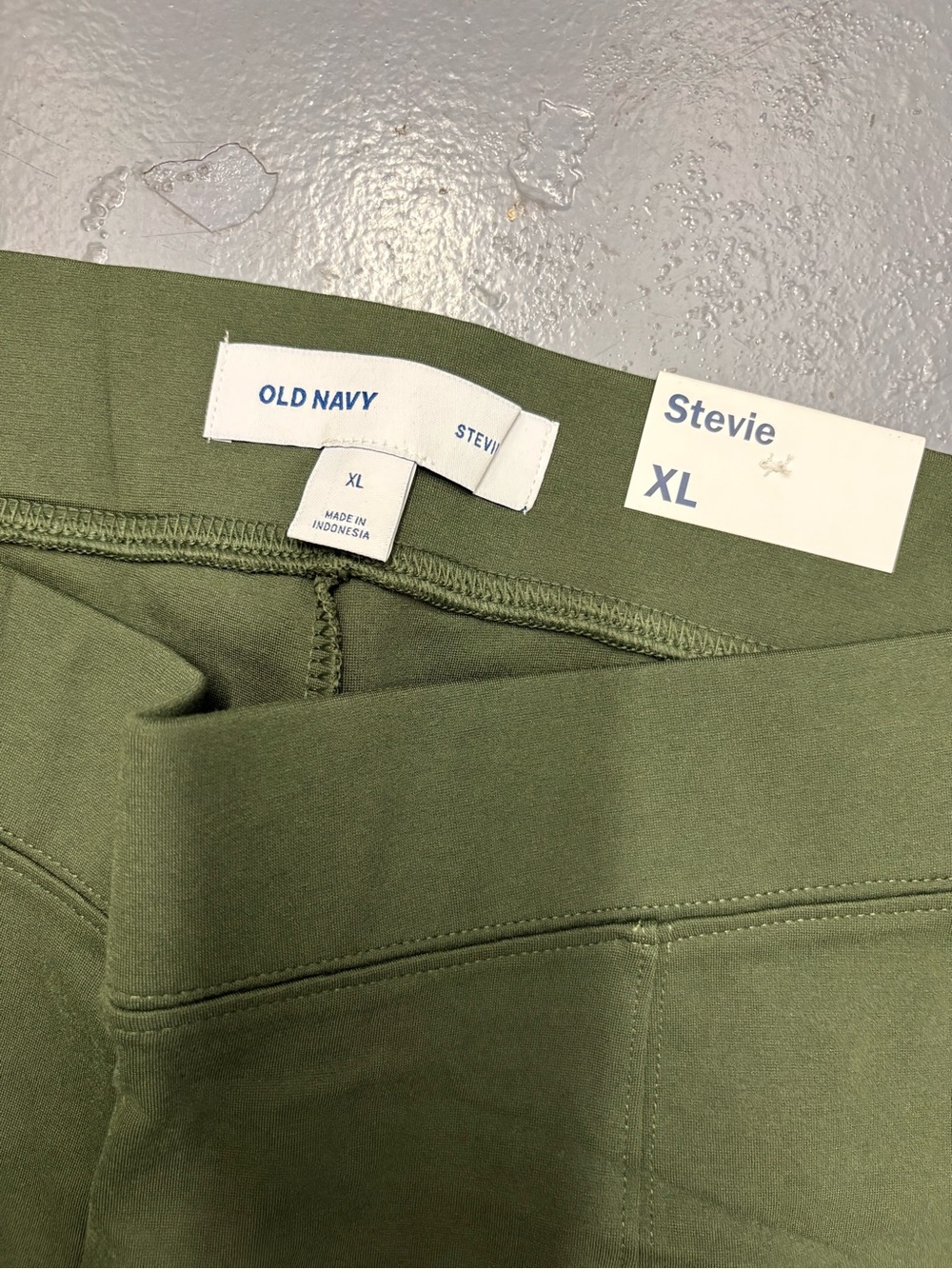 Old Navy Stevie Leggings in Olive Green